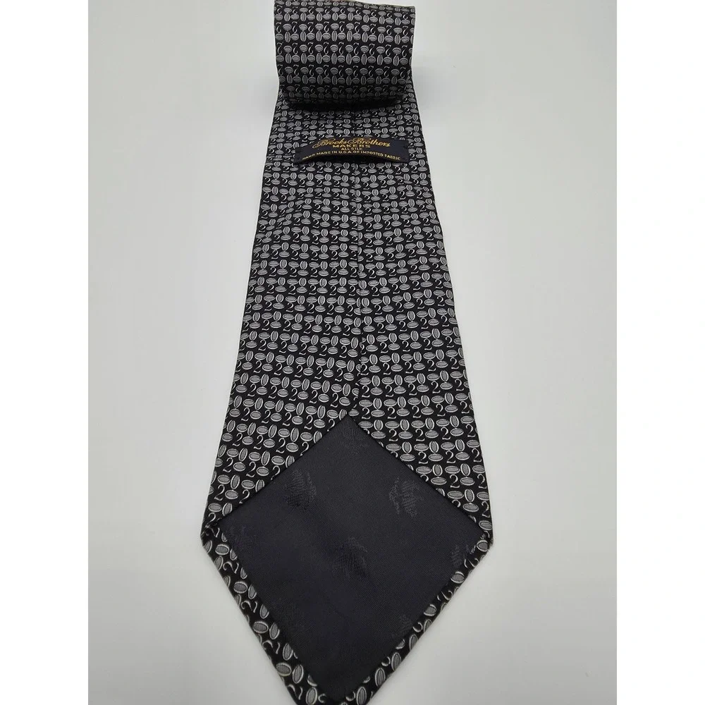 VTG Brooks Brothers Makers Black Men's Tie  Geometric 100% Silk Gray 57